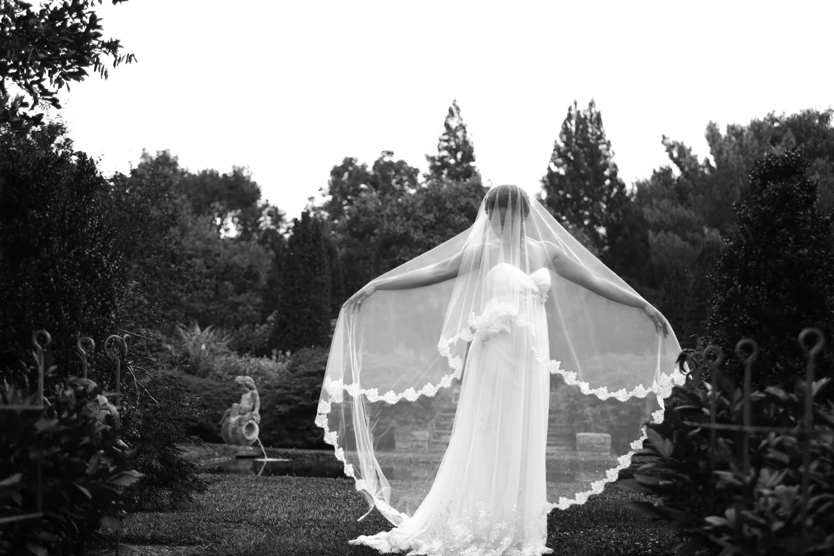 pleas_loren_bridal_look_2_27246_2015_bw_web.jpg