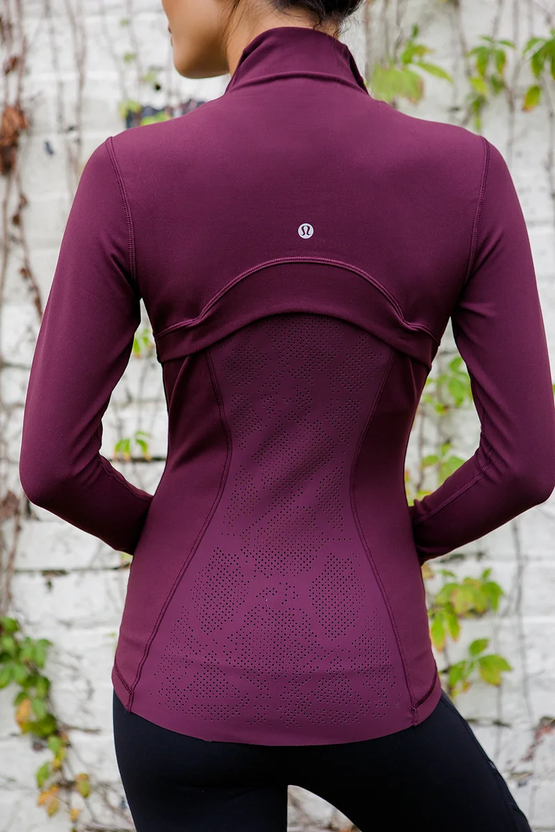 pleas_lululemon_marychris_burgundy-864_web.jpg
