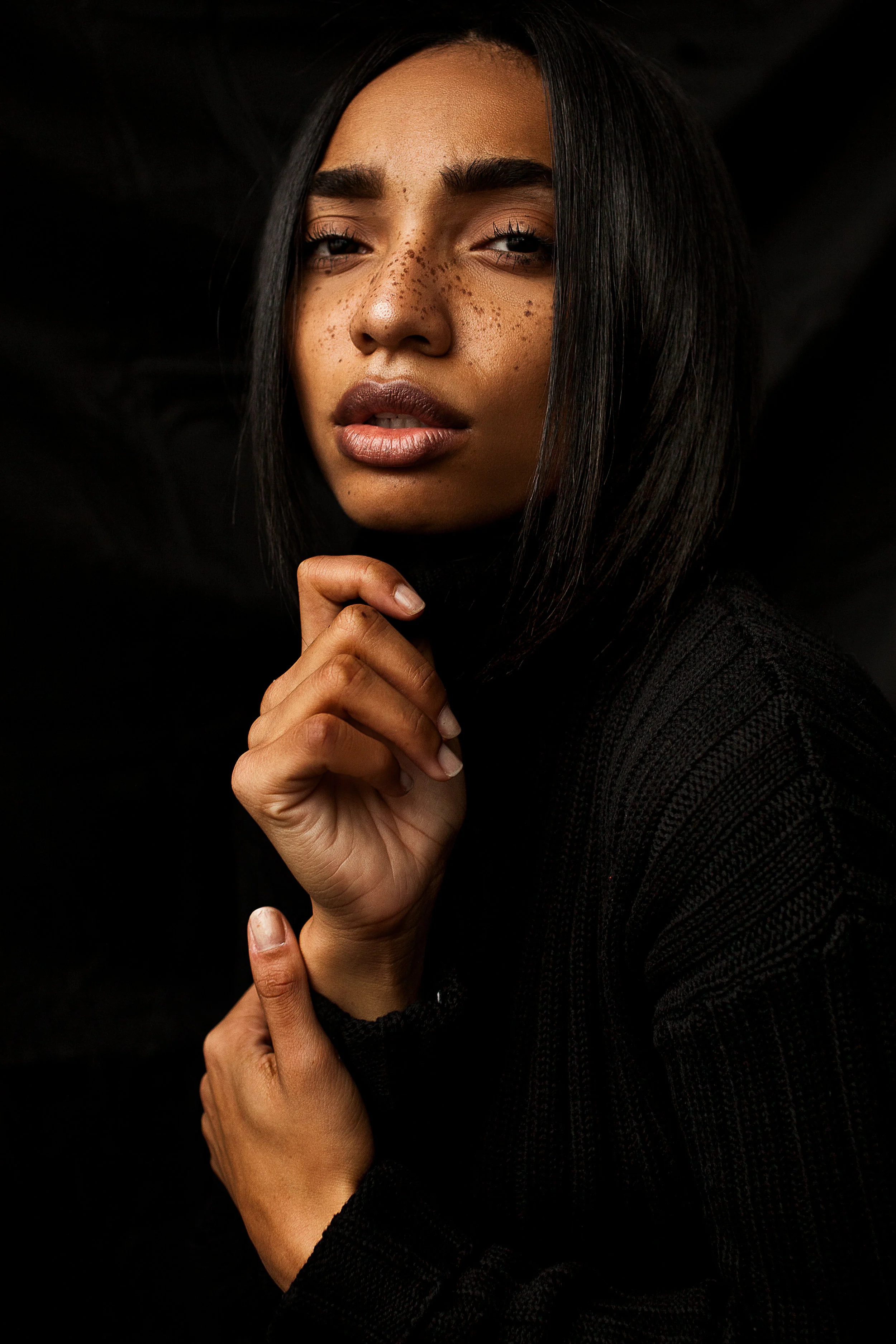 pleas_kylie_monochromatic-409-Edit.jpg