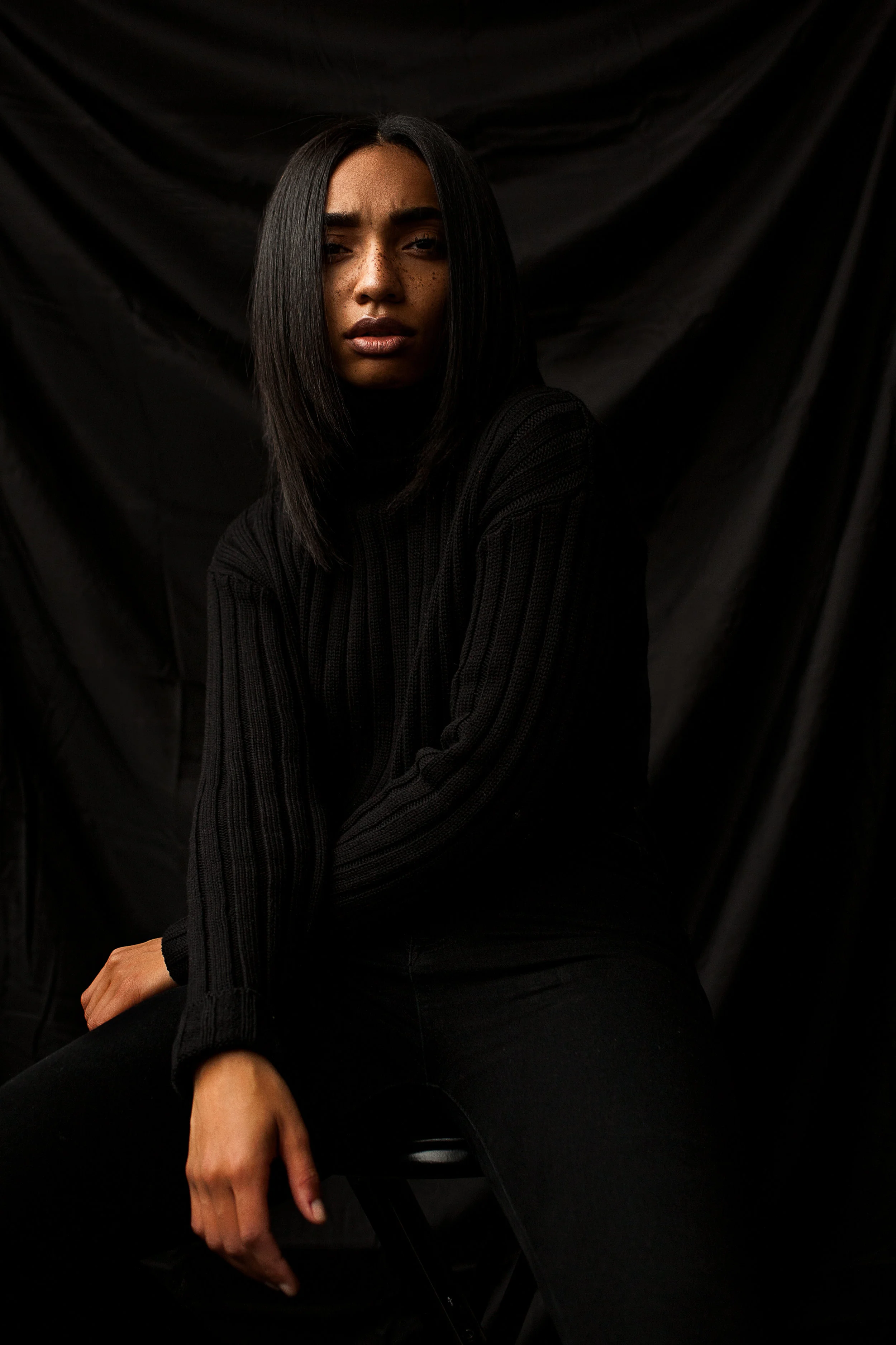 pleas_kylie_monochromatic-492-Edit.jpg