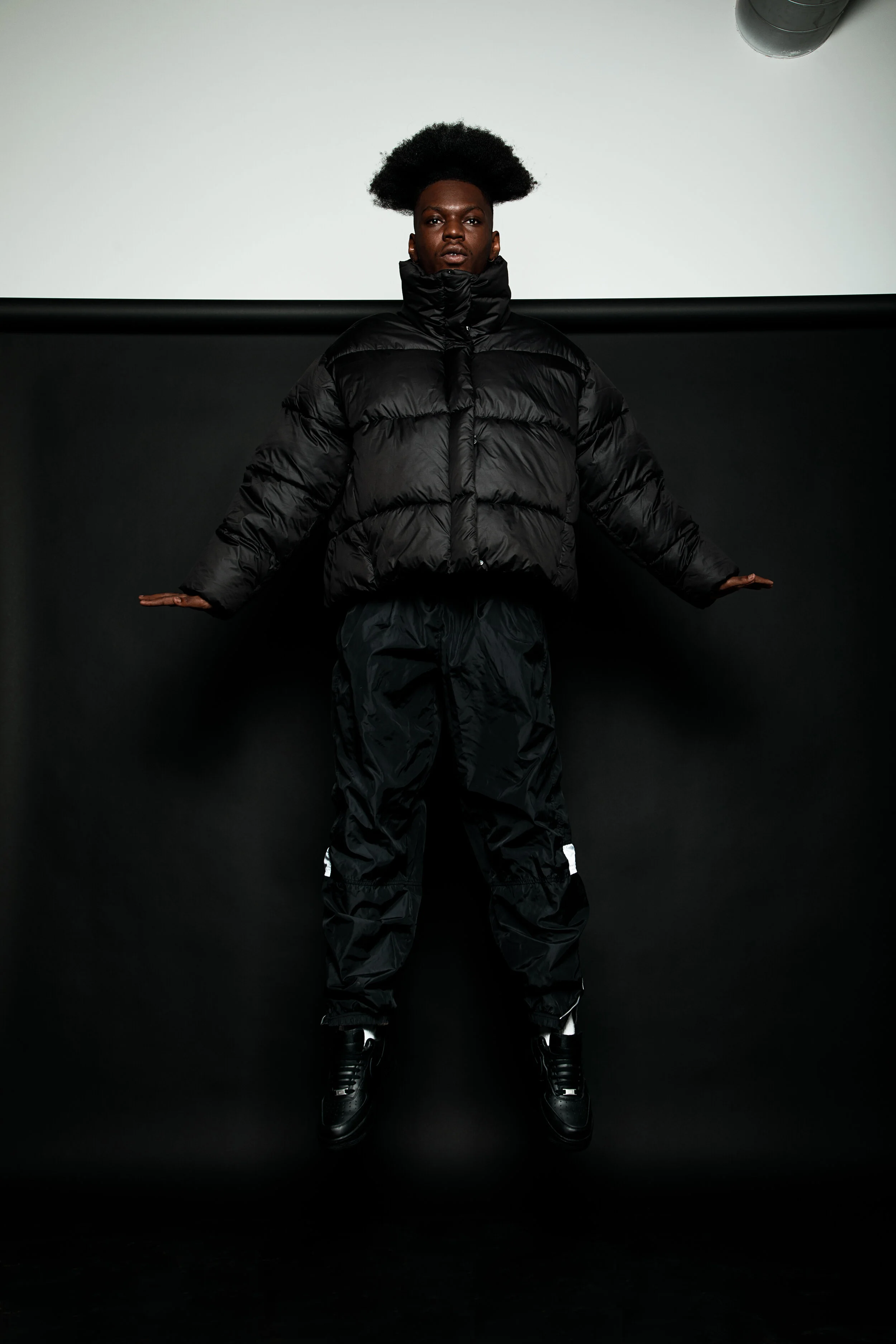 pleas_otis_all_black_selects-11-Edit.jpg
