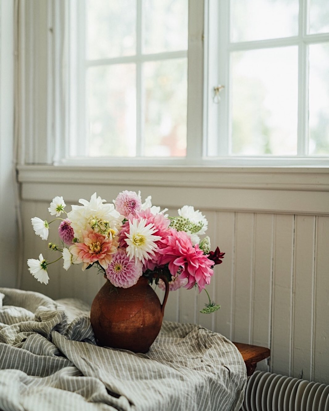 Saturday morning, in one of my favourite corners of the world. How and where are you spending day? I&rsquo;m having a little cold, so typical that everyone gets sick once school starts again, but there will be tea and calm music this morning, and we 