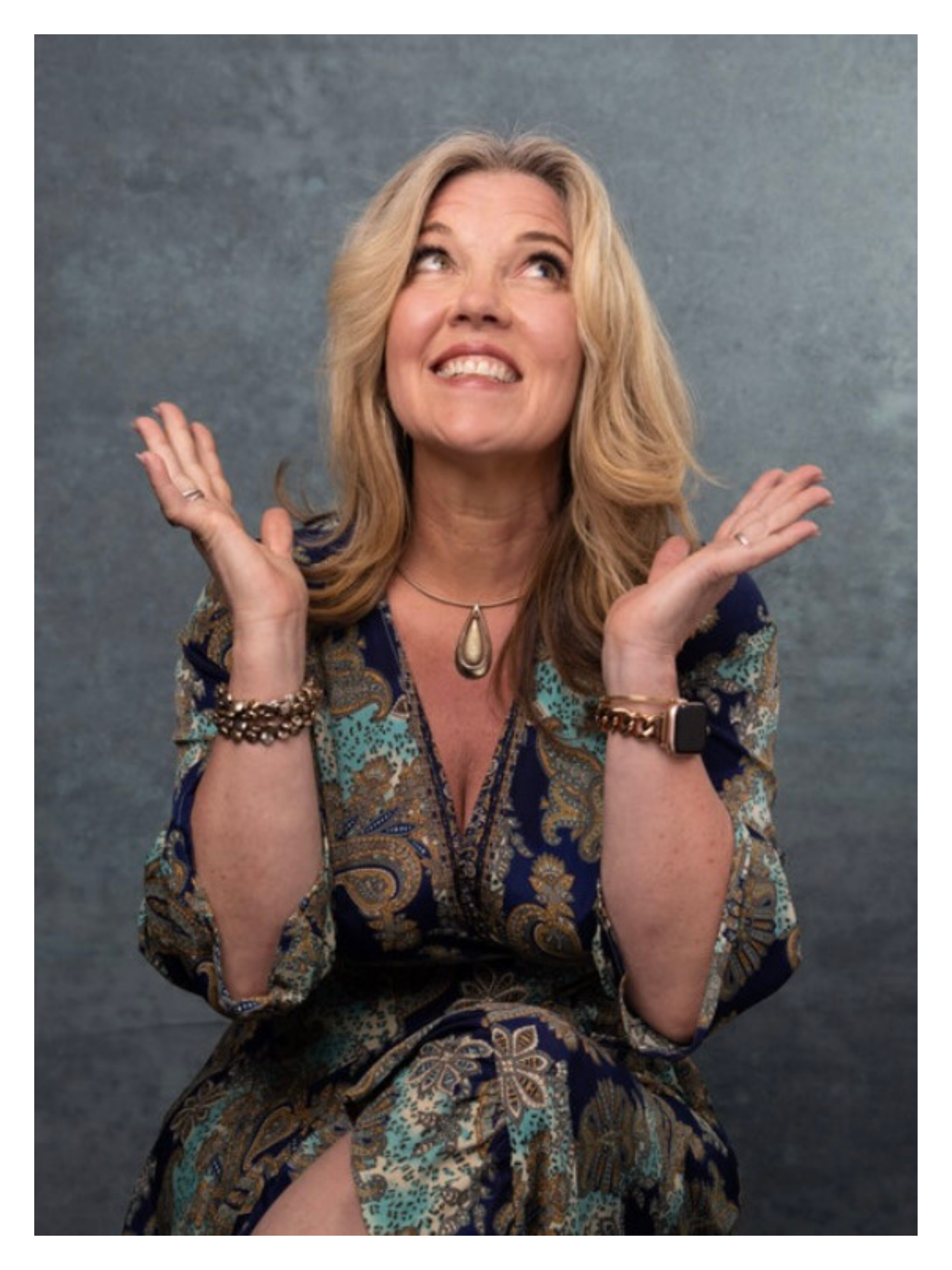 Kari Morin, transformational life coach for women, welcoming women ready for personal growth and change