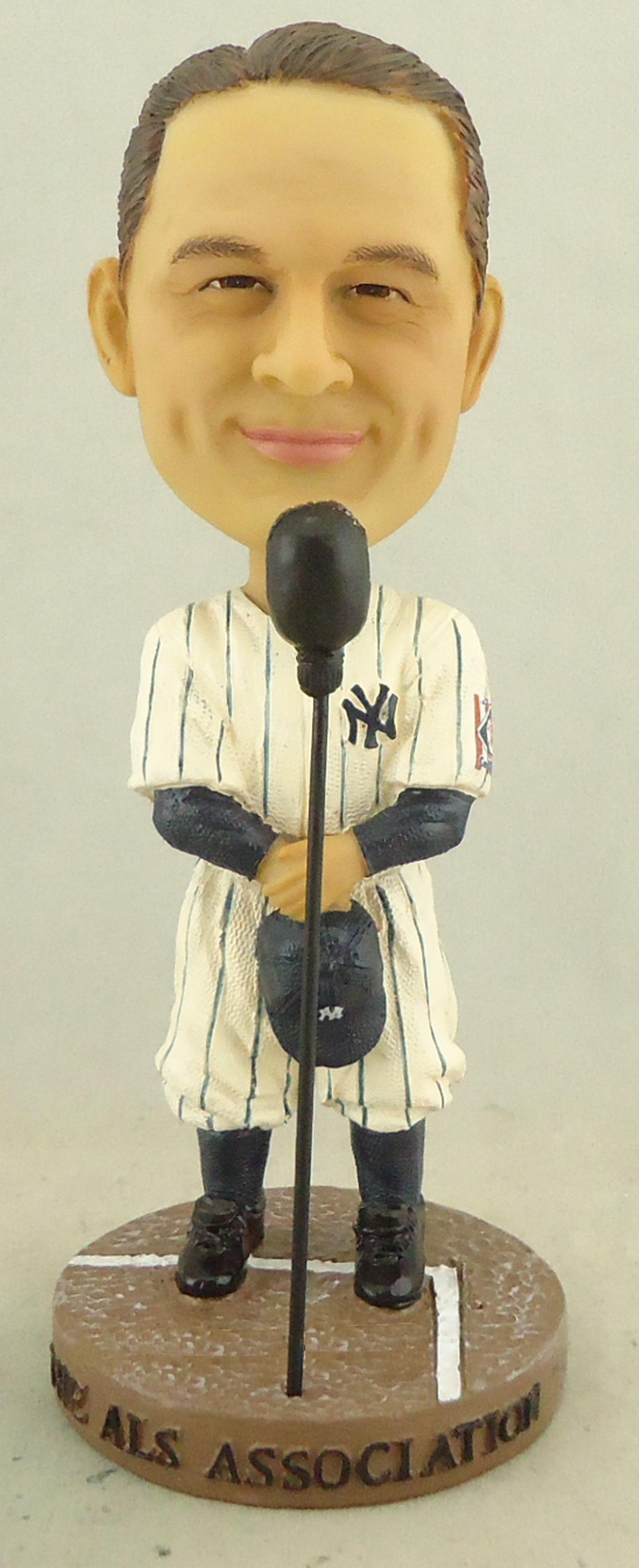 New York Yankees - Lou Gehrig 110946, 5in Bobblehead.JPG