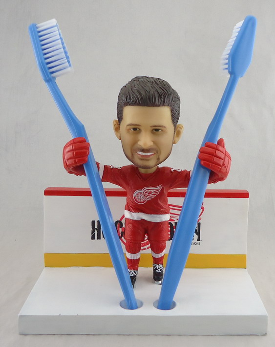 Detroit Red Wings - Tatar Tooth Brush Holder 111815.jpg