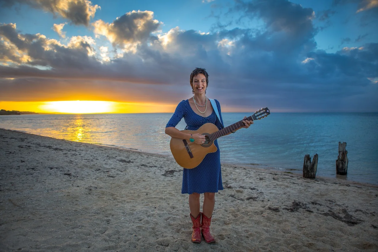 Live Music<h4>Sarah Carroll & George Wilson</h4>
