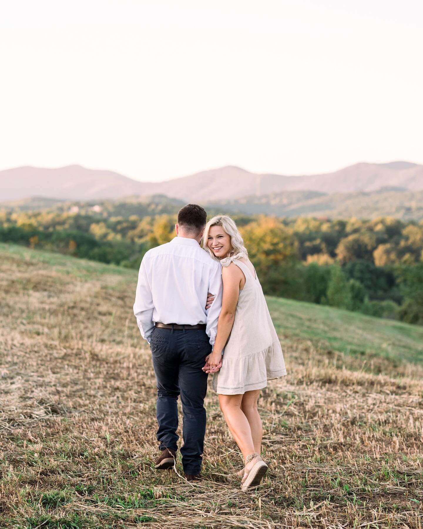 I know these two are enjoying their honeymoon! I cannot wait to show them a few of their wedding photos when they get home! 😍
⠀⠀⠀⠀⠀⠀⠀⠀⠀
#lisashayphotography