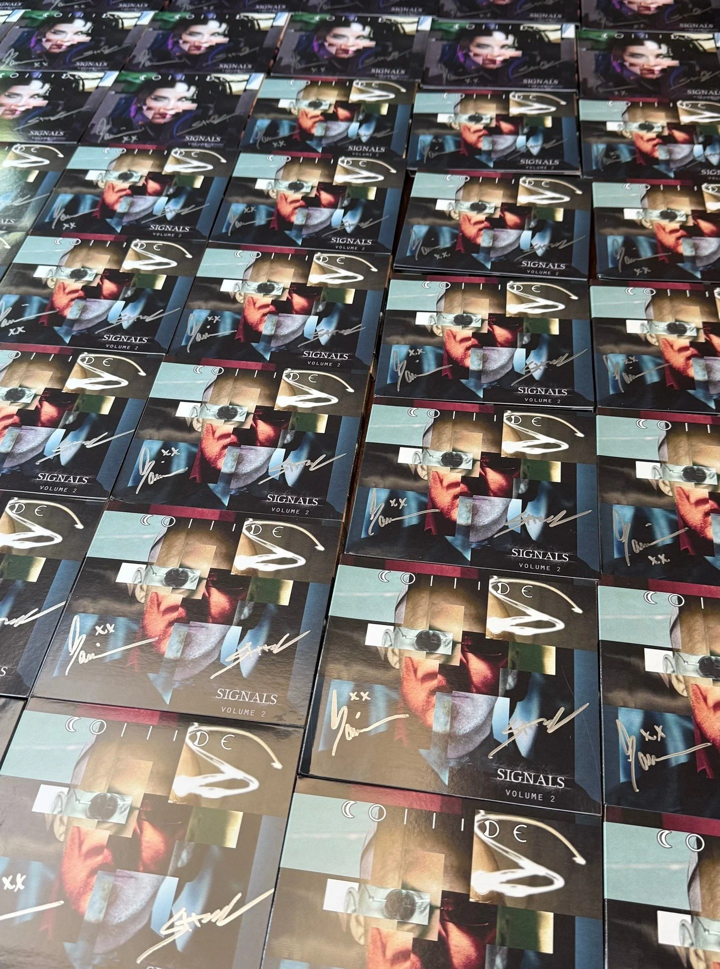 Wooooooooo!!! So today is the day, and we are super excited!!!

Thanks so much to everyone who convinced us that making CDs of the two versions of Signals was a good idea. It really means so much to us that it means something to you. 🖤

We hope you&