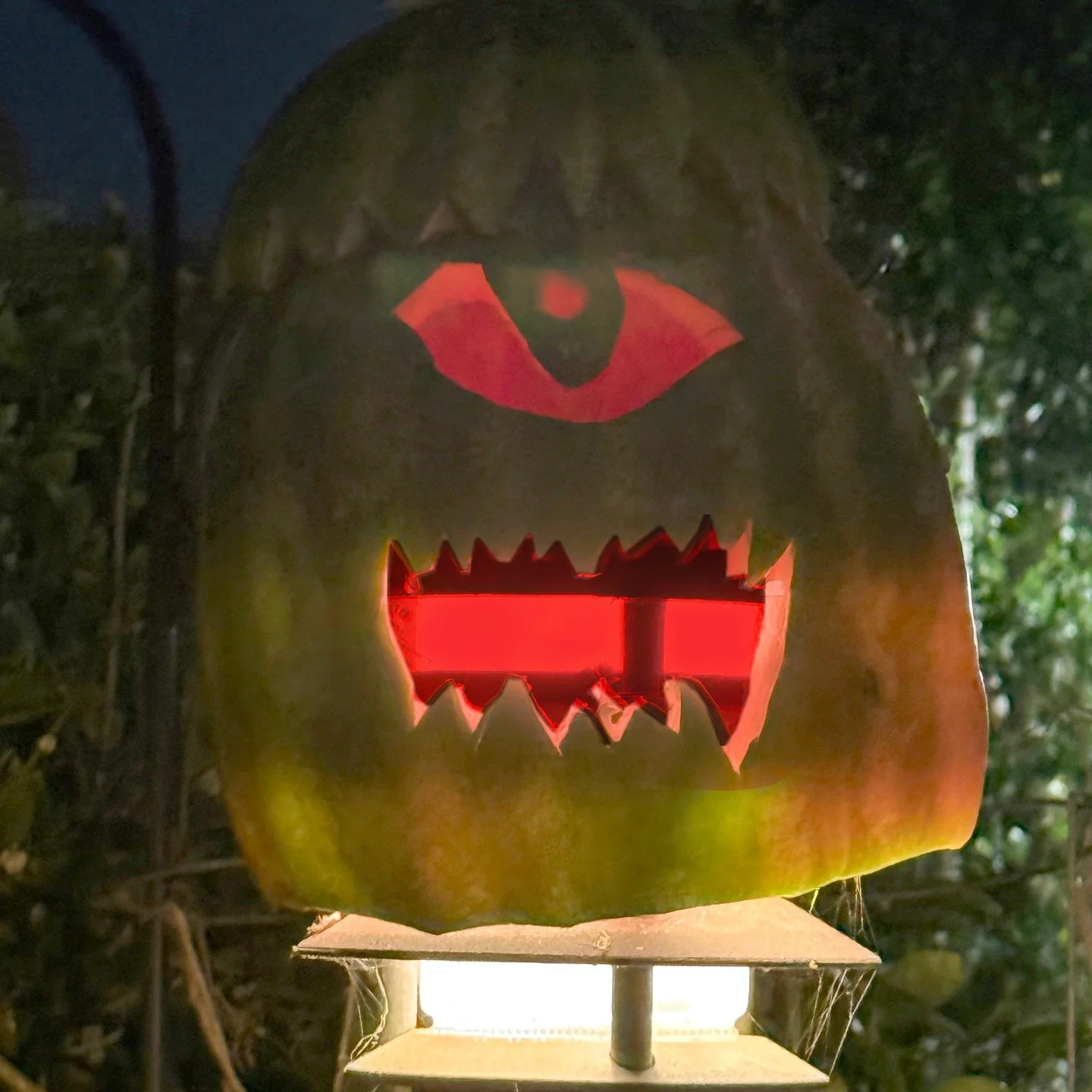 In a world where pumpkins were too basic&hellip;
One watermelon dared to rise.
Behold &mdash; the Watermelon Alien of Doom! 👽🍉
Happy Halloween, everyone!

#Halloween #WatermelonAlien #CollideBand