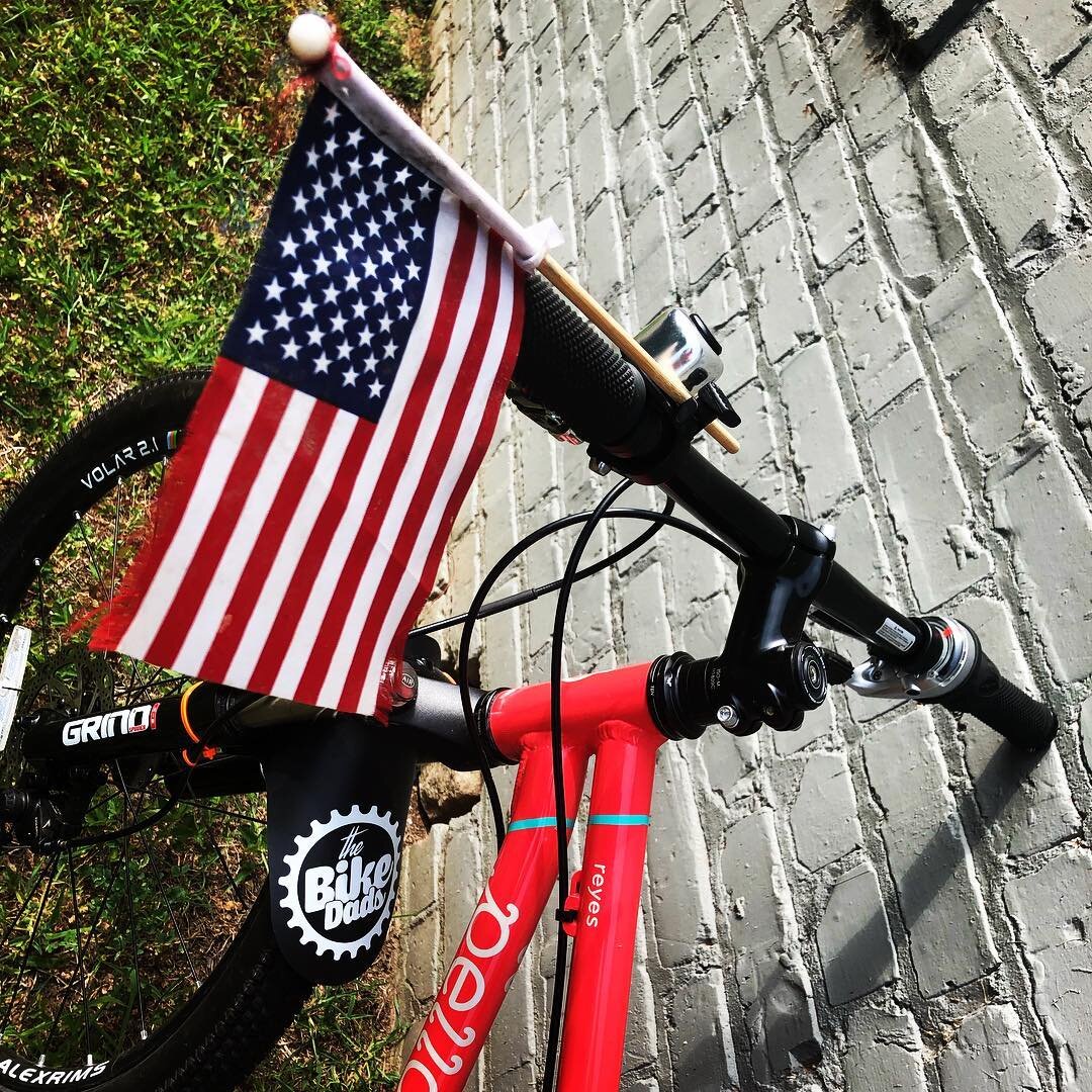 Celebration, Hotdogs, and Fireworks!  Happy 4th of July! 💥💥💥
#happy4thofjuly #havefun #kidsbikes #pellobikes