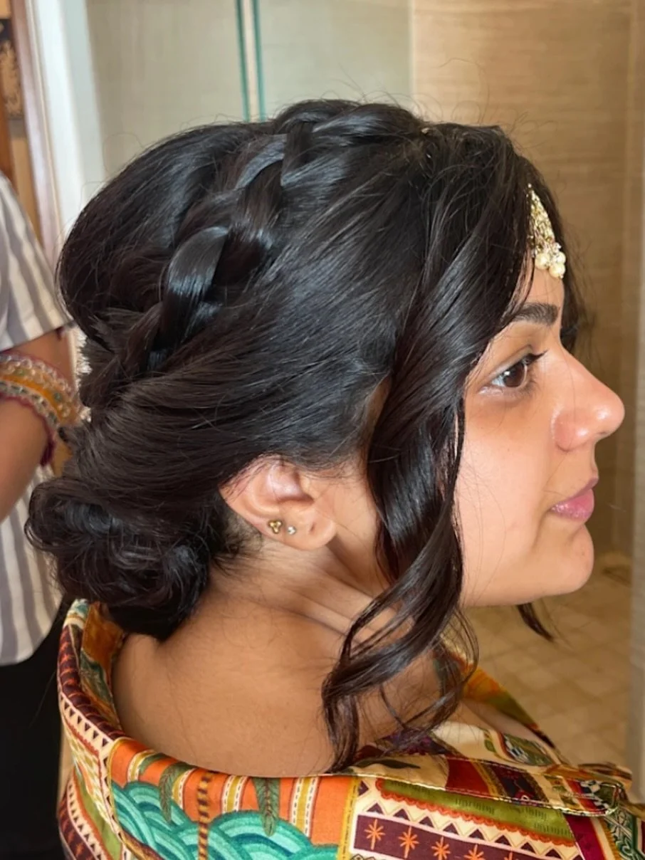 A beach updo for the bridal Party 
.
.
.
#braid #bun #updo #beachwedding #hairstyle