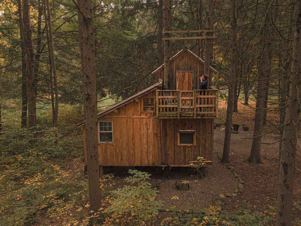 Goodalls+Treehouse+at+Wellnesste+Lodge+in+Upstate+NY_Balcony+view_Morning+Coffee.jpg