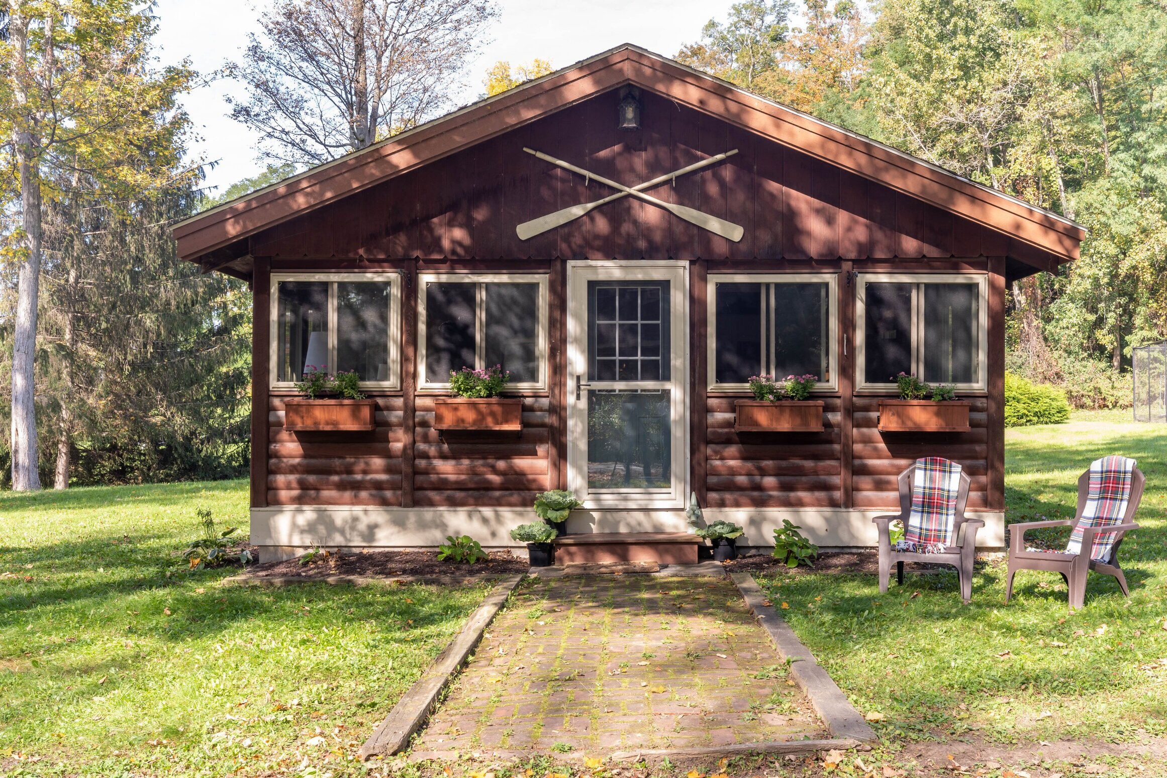 ROWER'S CABIN