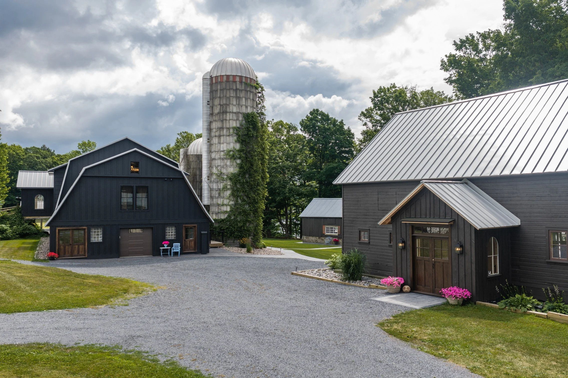 Lakeview Barns 15.jpg