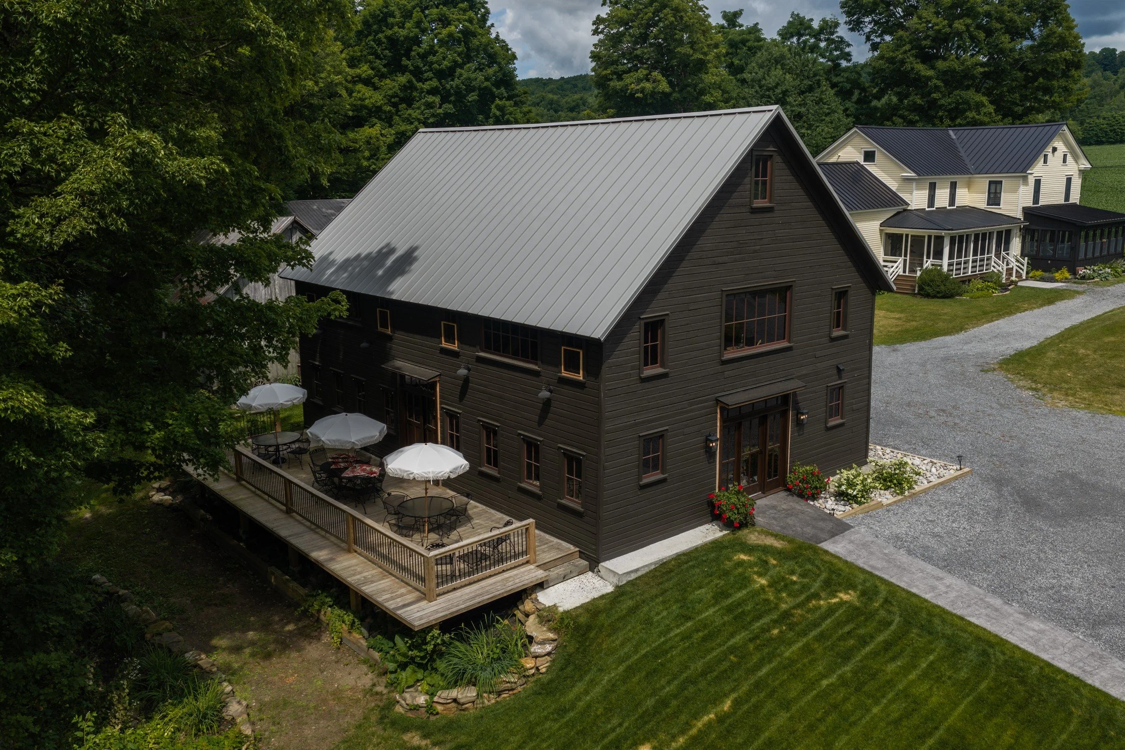 Lakeview Barns 19.jpg