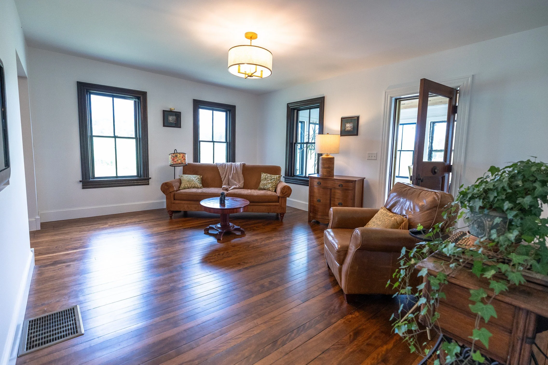 Lakeview Barns 54.jpg