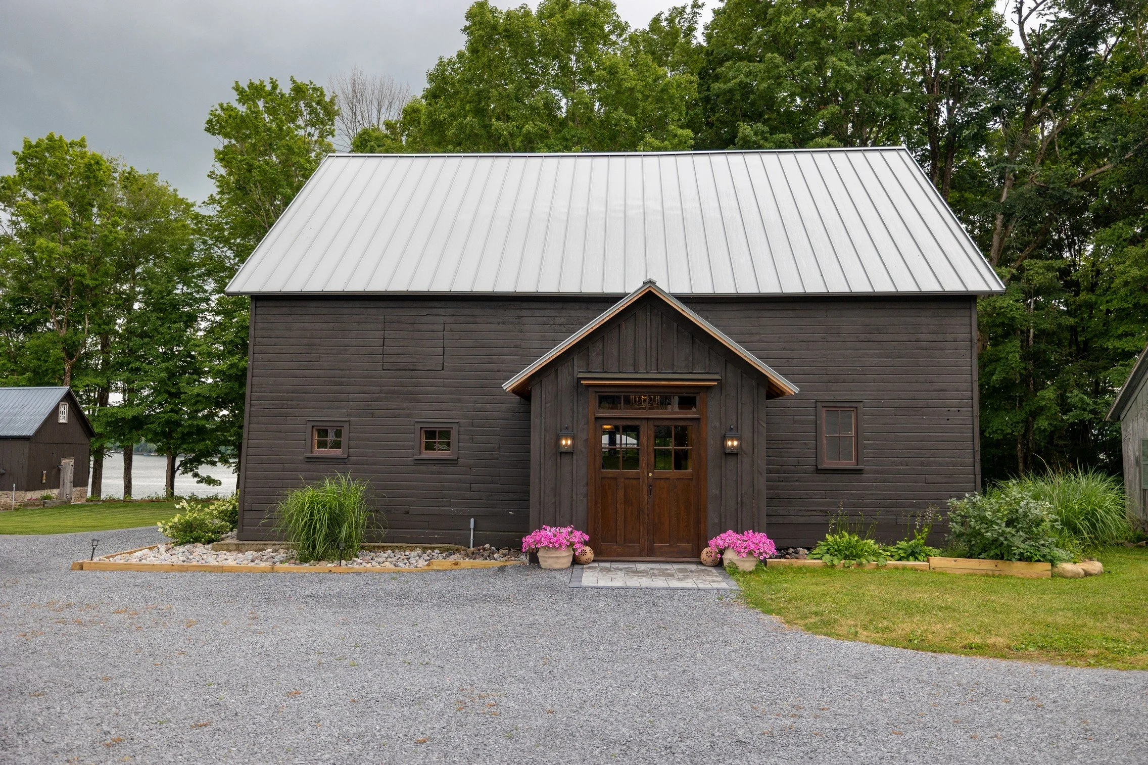 Lakeview Barns 98.jpg