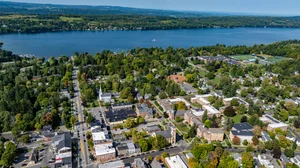Cazenovia Lake House thumbnail 36