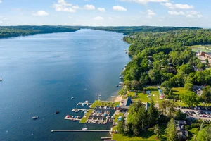 Cazenovia Lake House thumbnail 34
