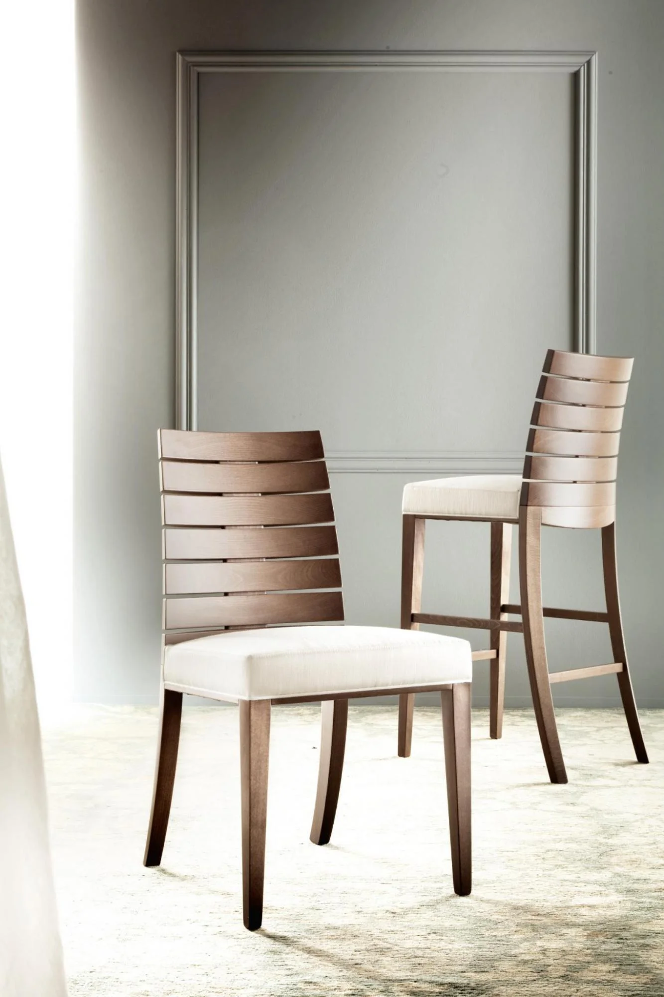 COSTANTINI-PIETRO_CHARM_9163S_9163B_seating.jpg