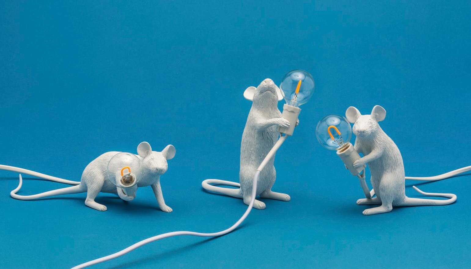 salon begaan Tulpen Mouse Lamp - Lie Down — Parisa