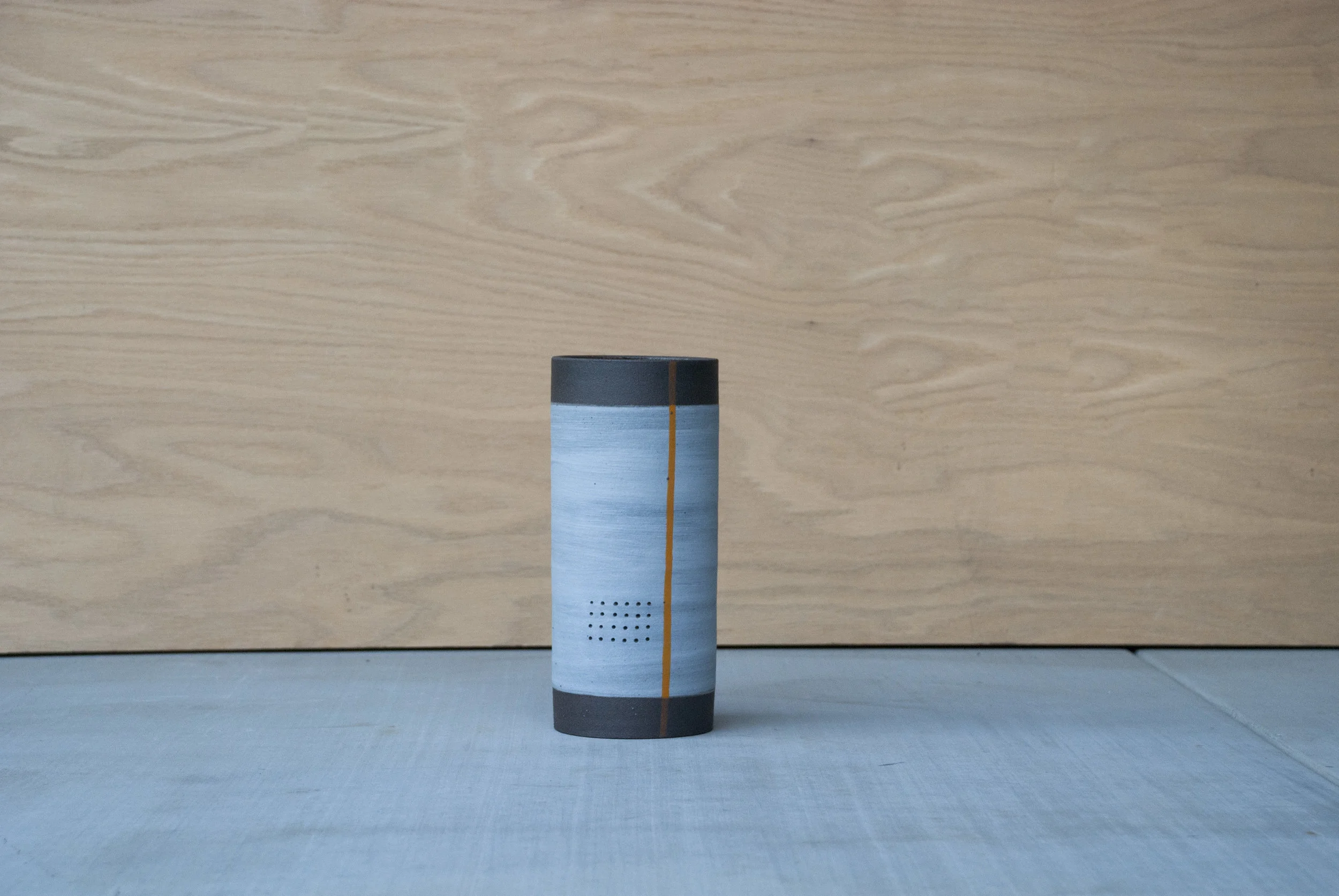 dot vase orange line.jpg