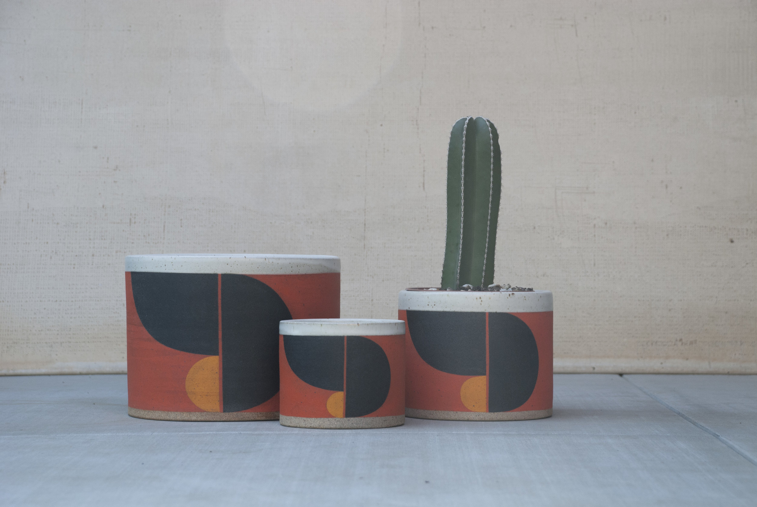 graphic planter red group01.jpg