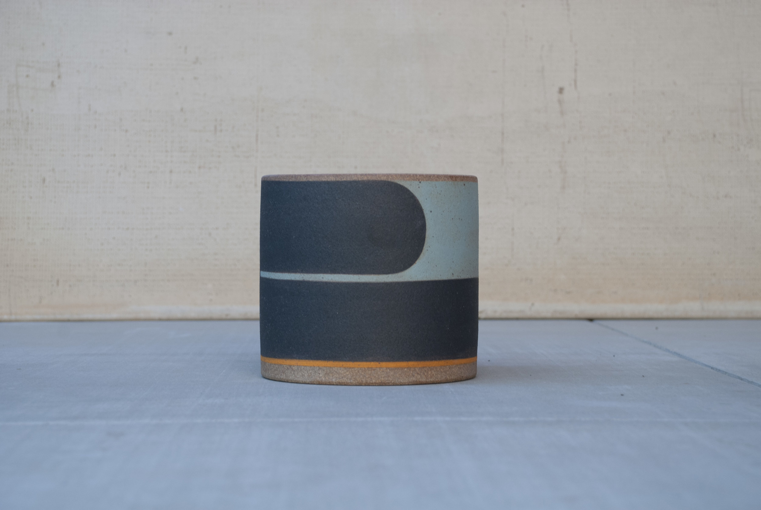 B planter brown clay raw top 01.jpg