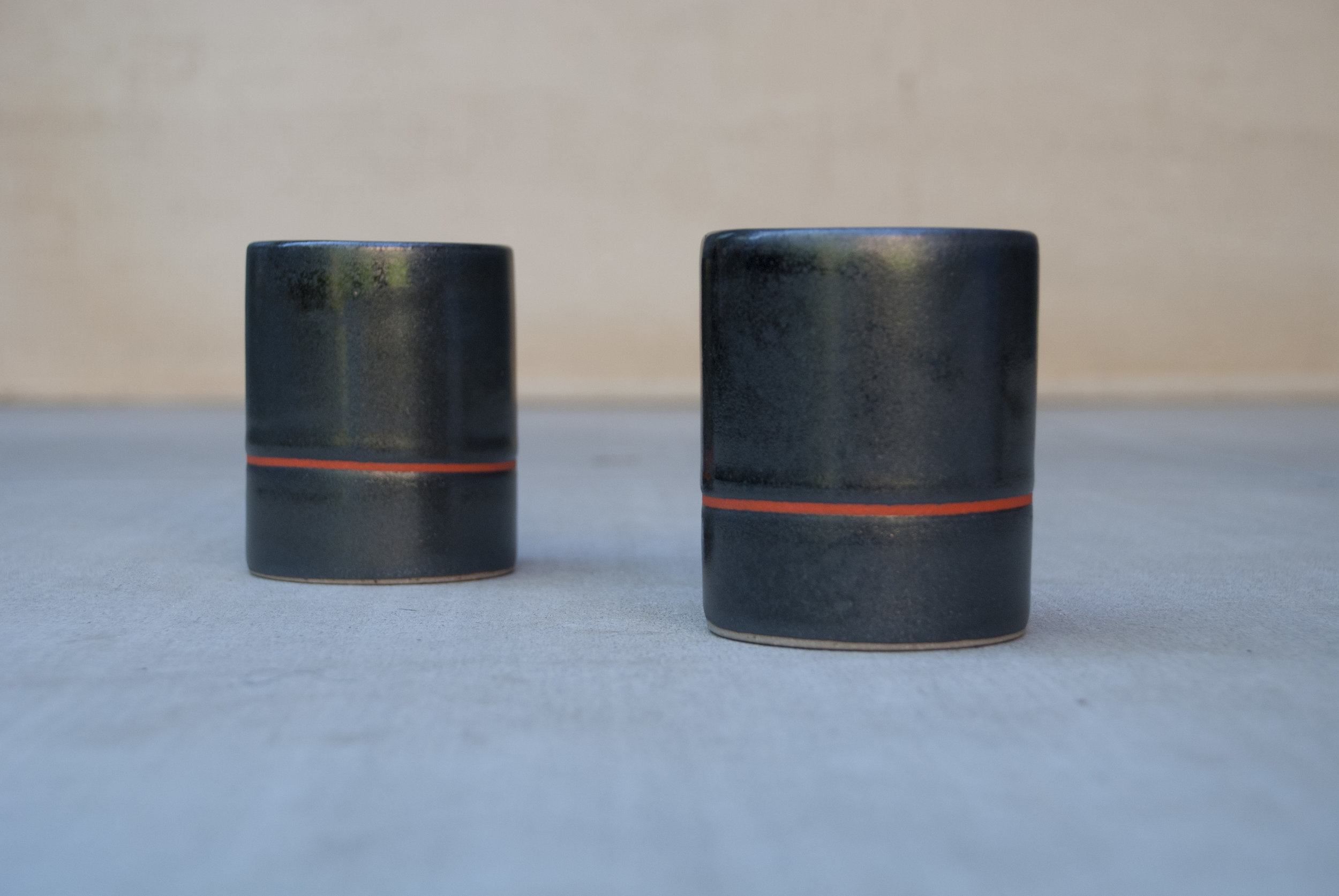 Metro black thin red line cups set 02.jpg