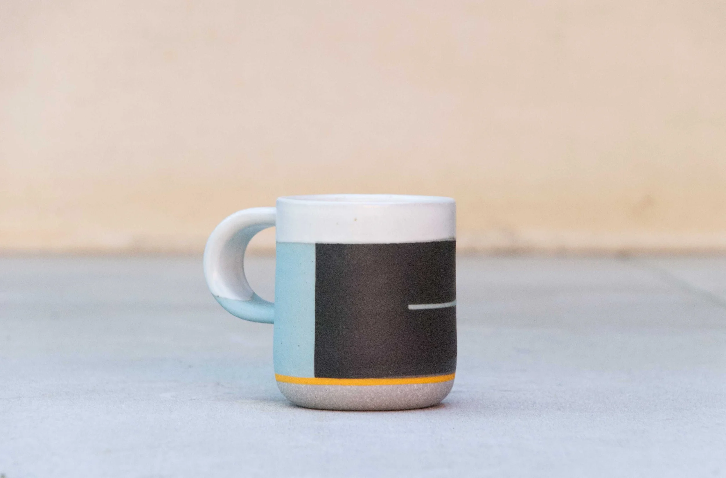 Green  B mug gray clay 02.jpg