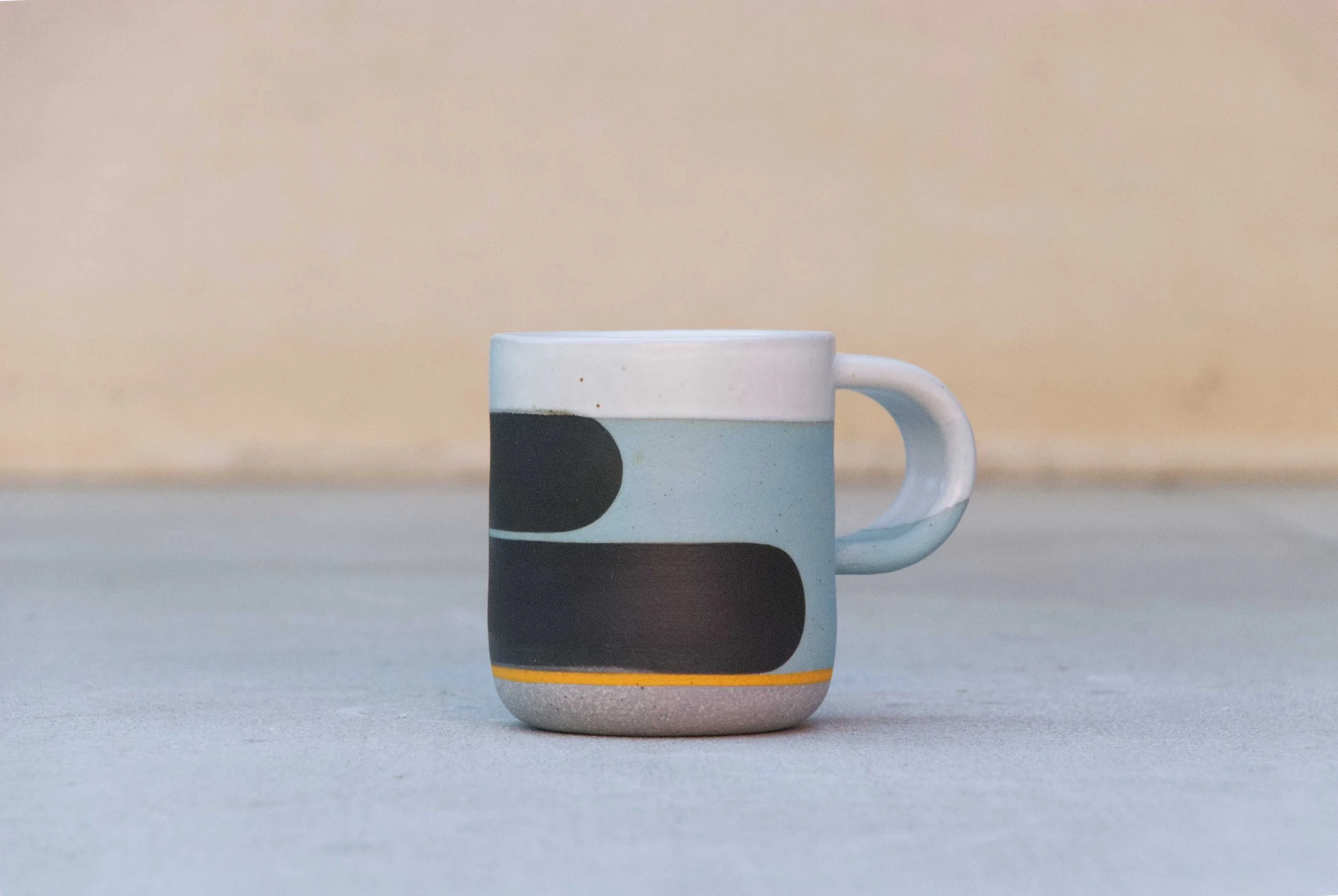 Green  B mug gray clay 01.jpg