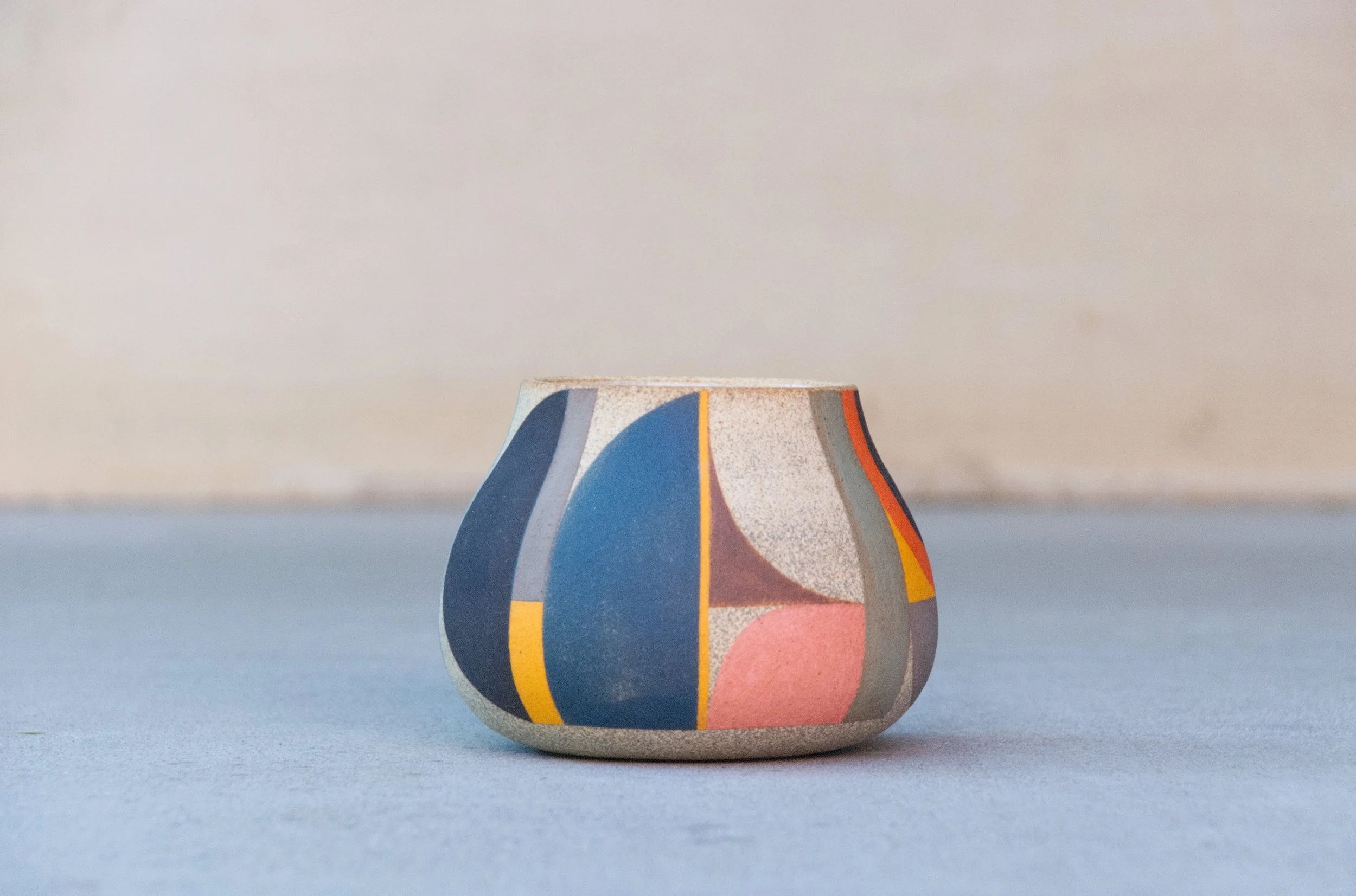 Low Pattern Vase A03.jpg