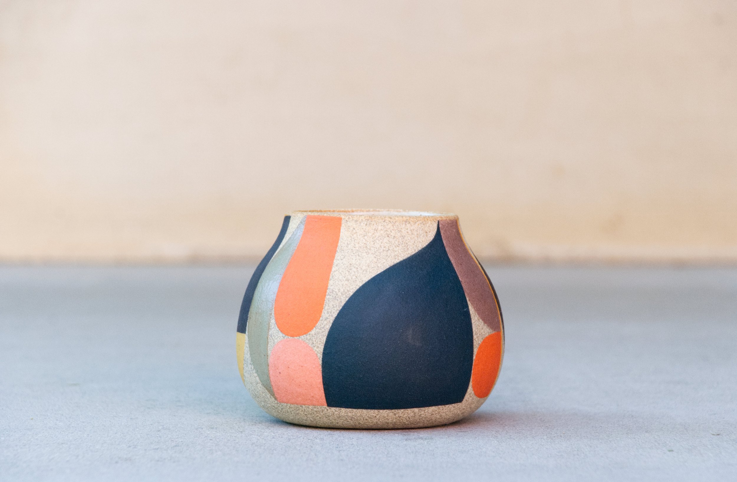 Low Pattern Vase D02.jpg