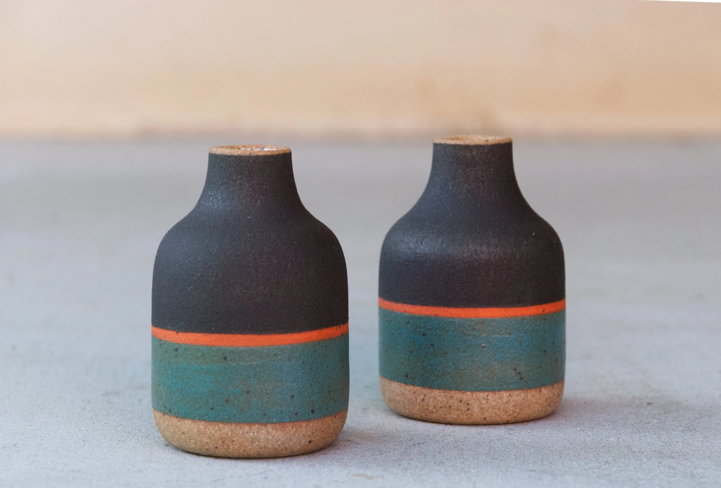 Metro Black Small Vases 02.jpg