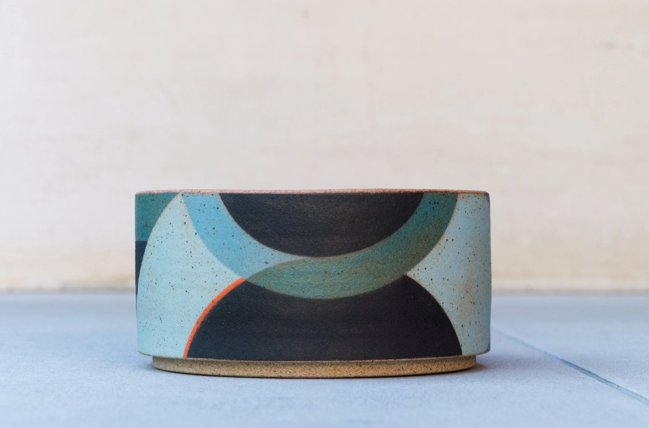 Swell Planter Low B01.jpg