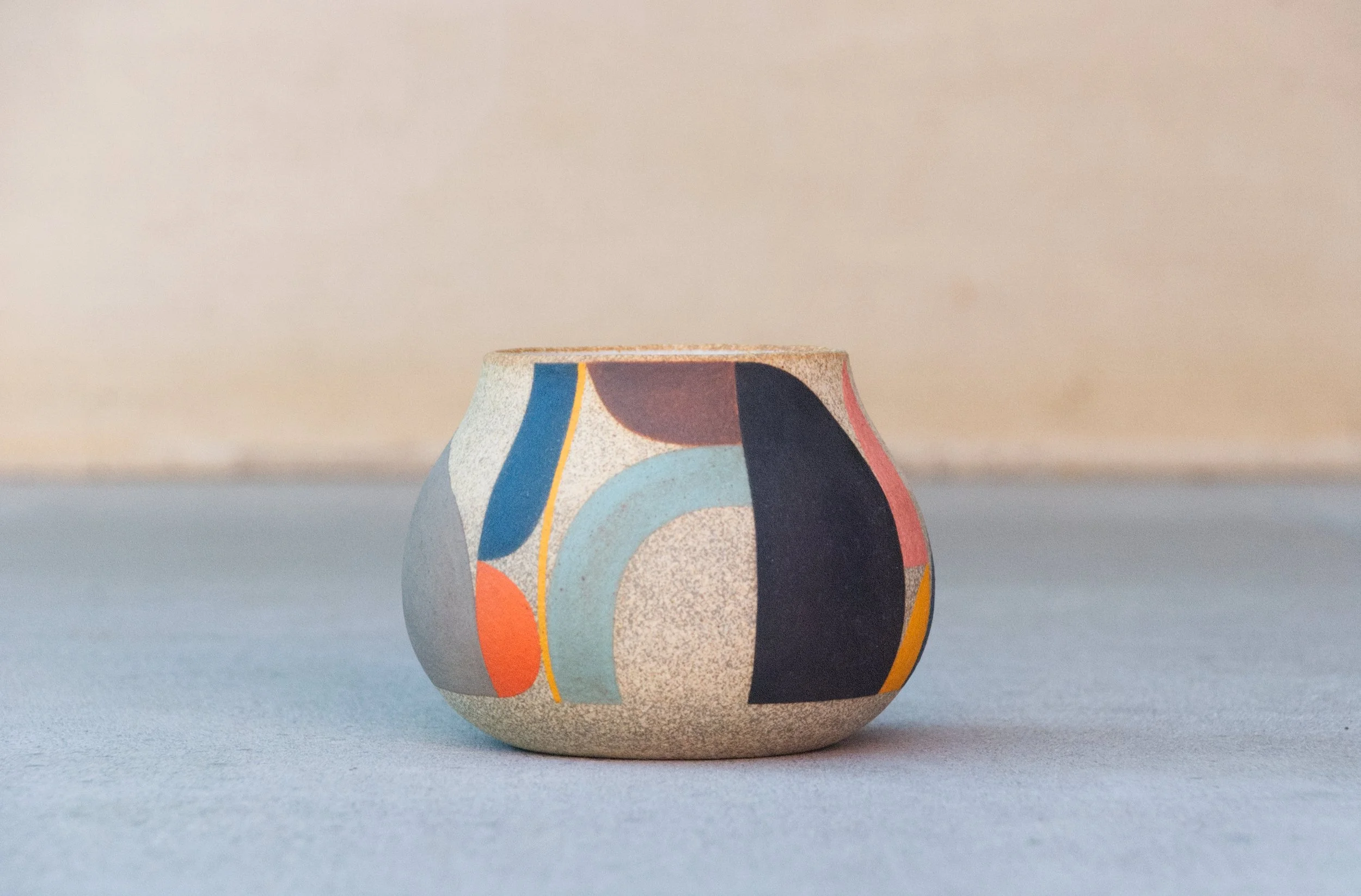 Low Pattern Vase B02.jpg