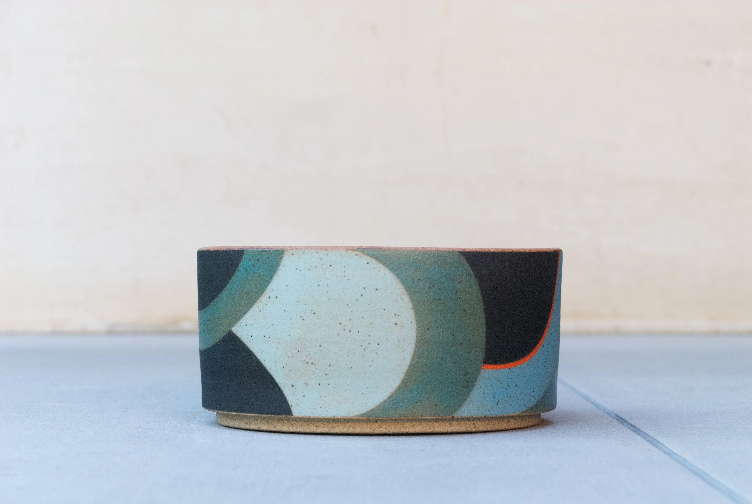 Swell Planter Low B04.jpg