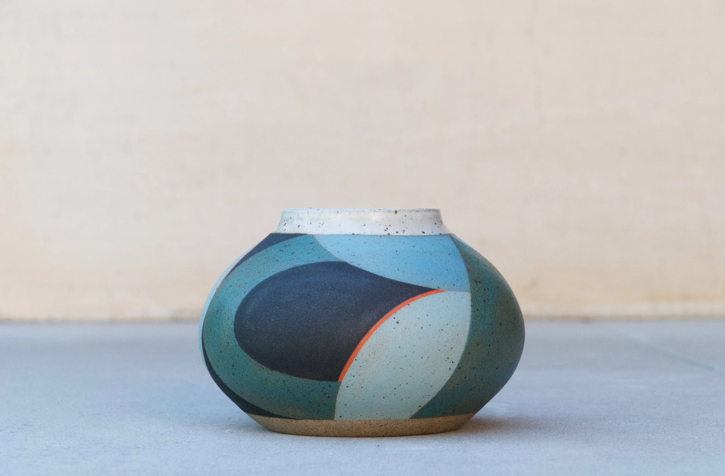 Swell Vase C03.jpg