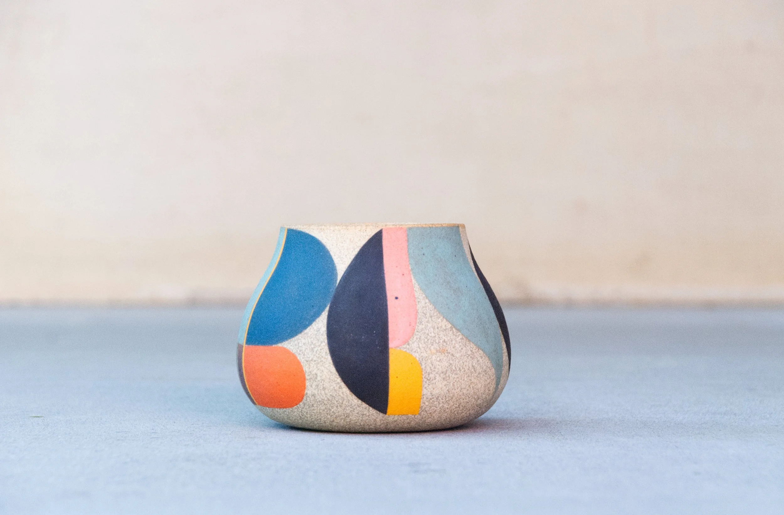 Low Pattern Vase A02.jpg