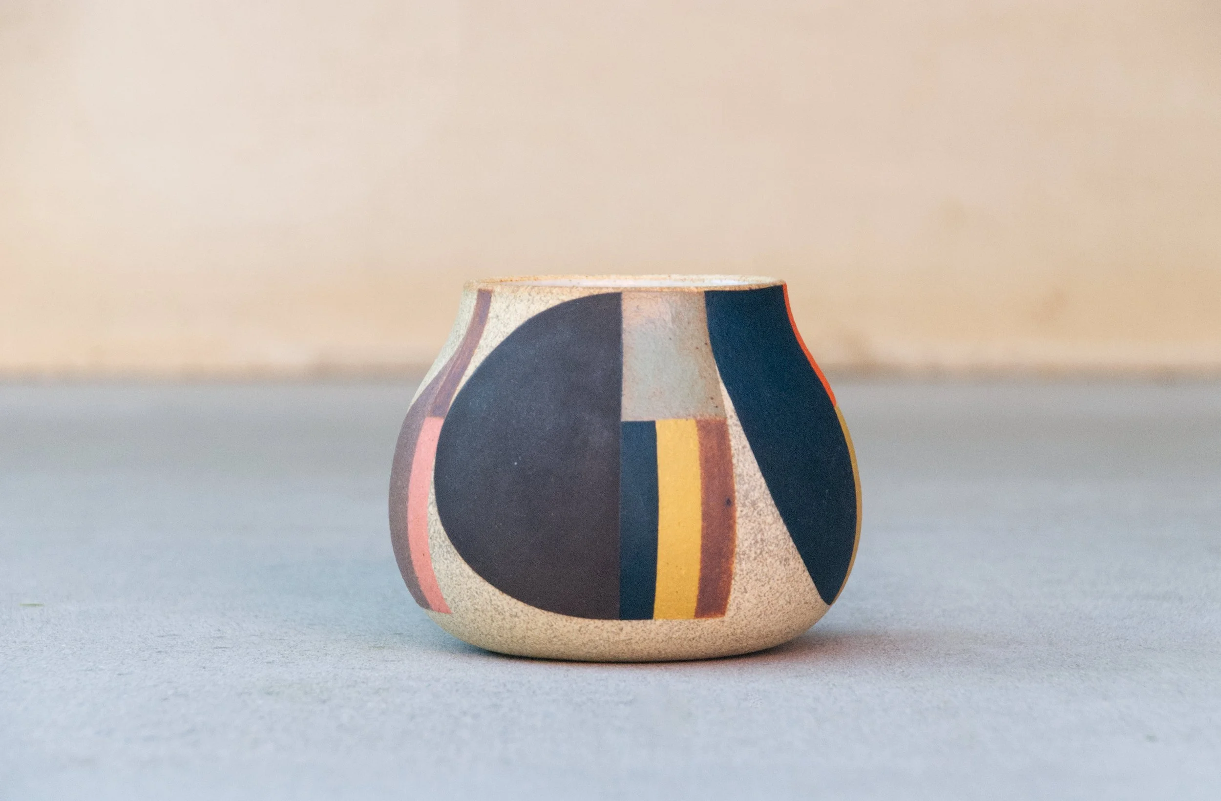 Low Pattern Vase C02.jpg