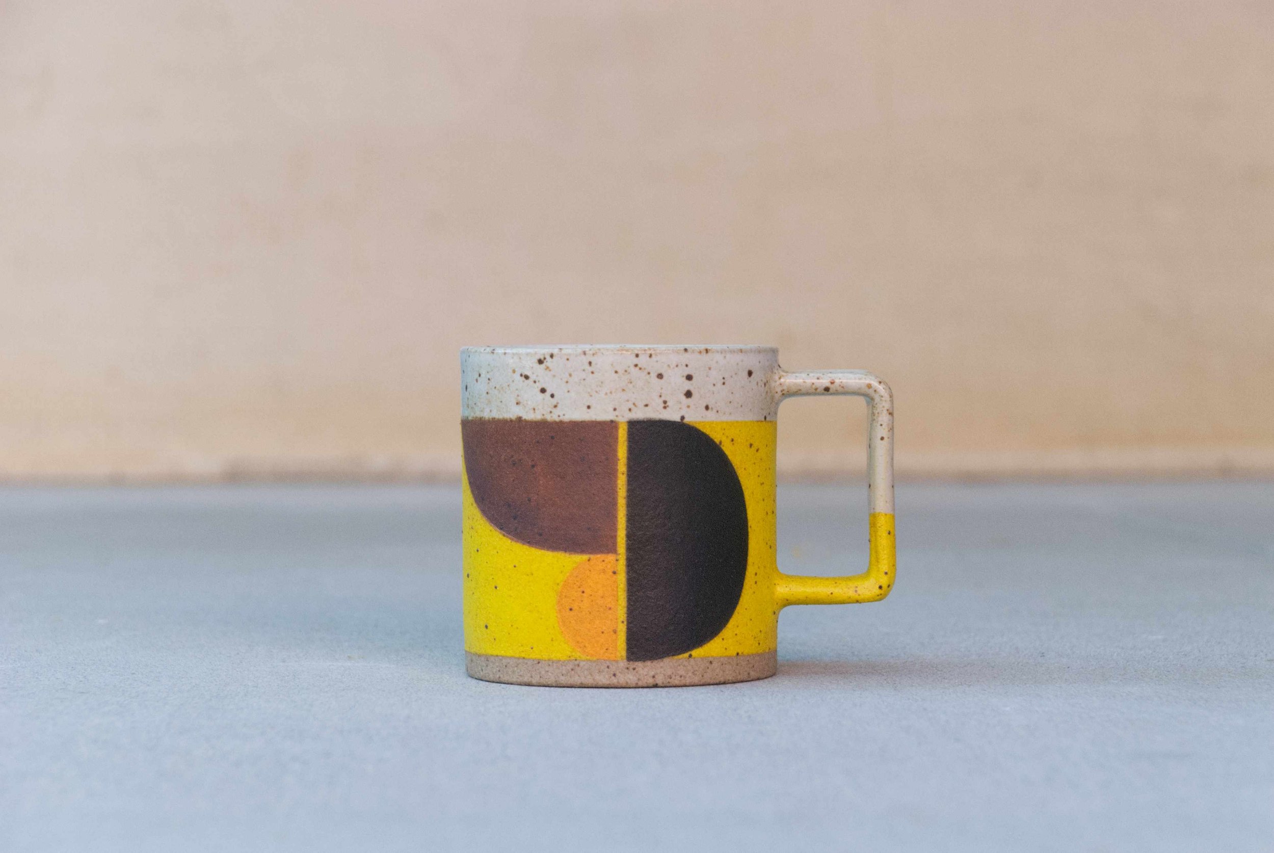 Yellow Graphic Mug02.jpg