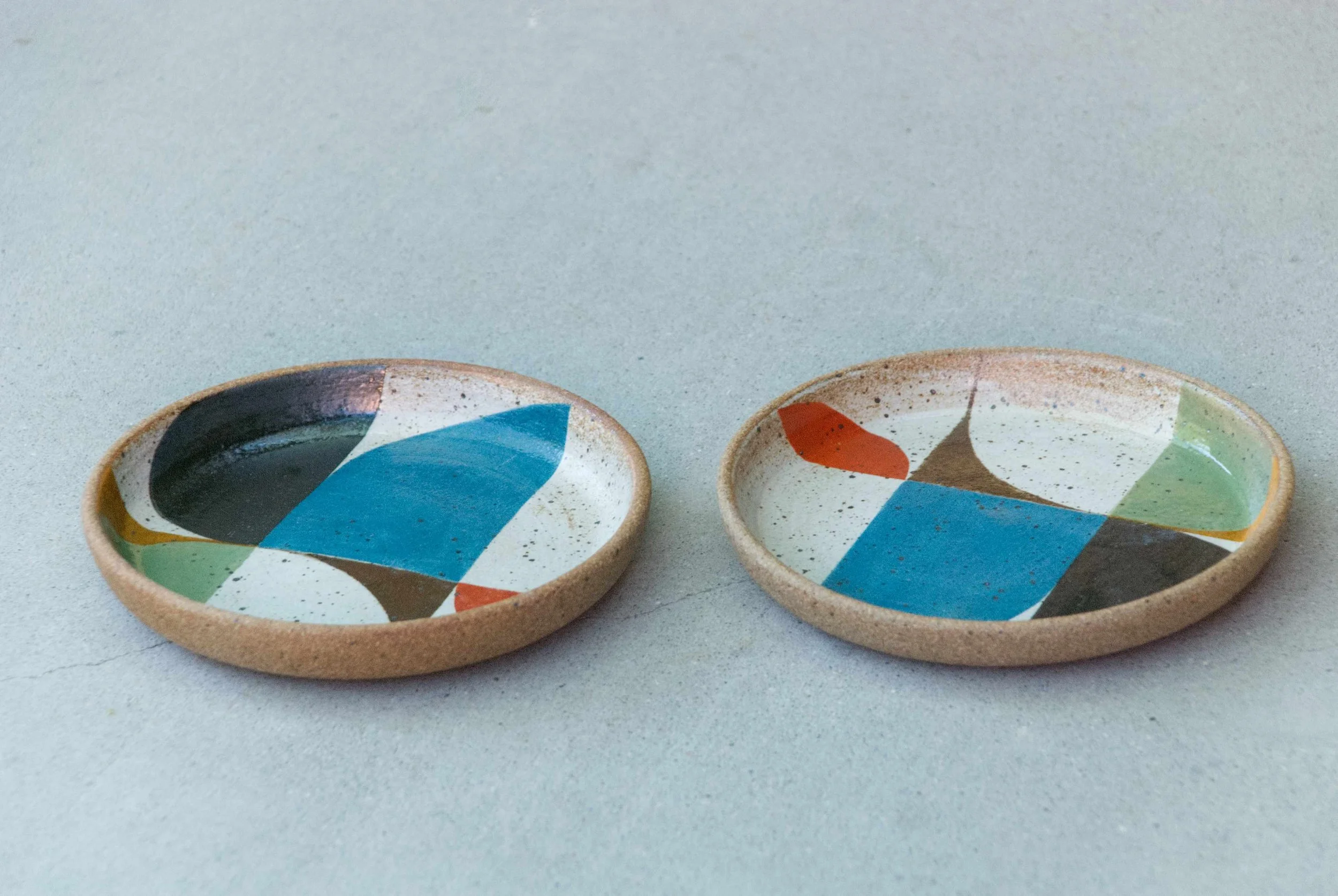 Pattern small dishes blue red 02.jpg