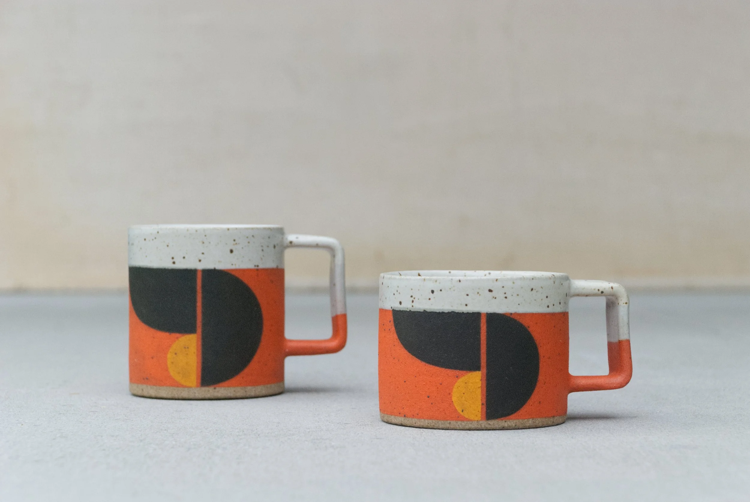 Red Graphic Mugs Set01.jpg
