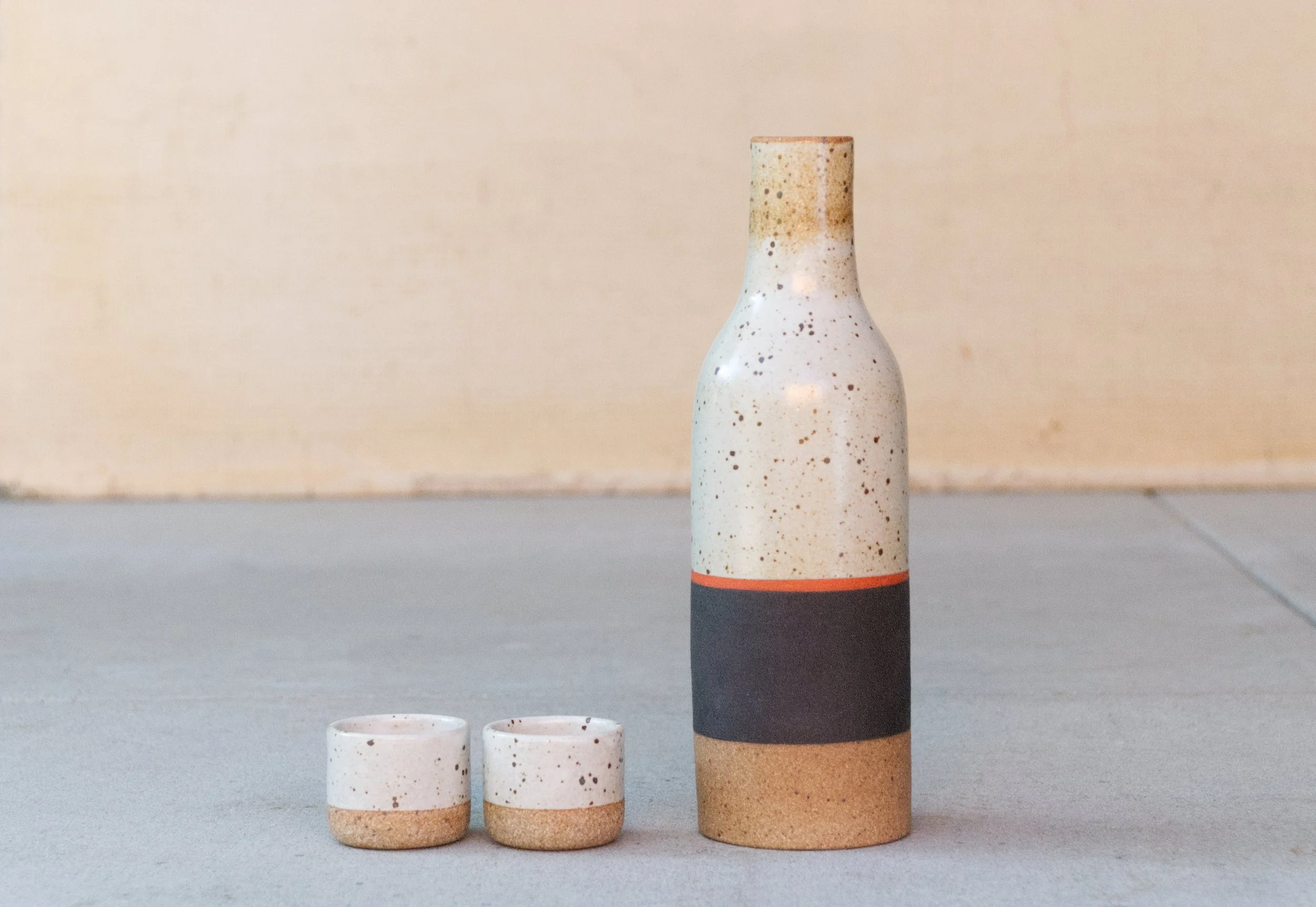 Metro Bottle with 2 cups.jpg