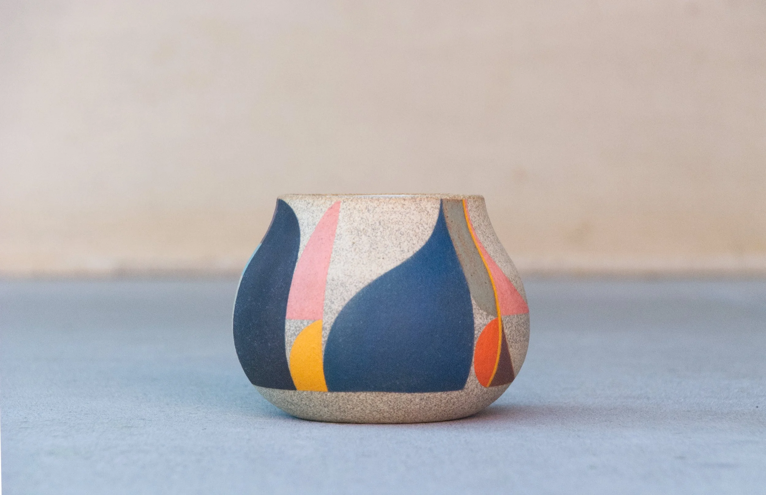 Low Pattern Vase B03.jpg