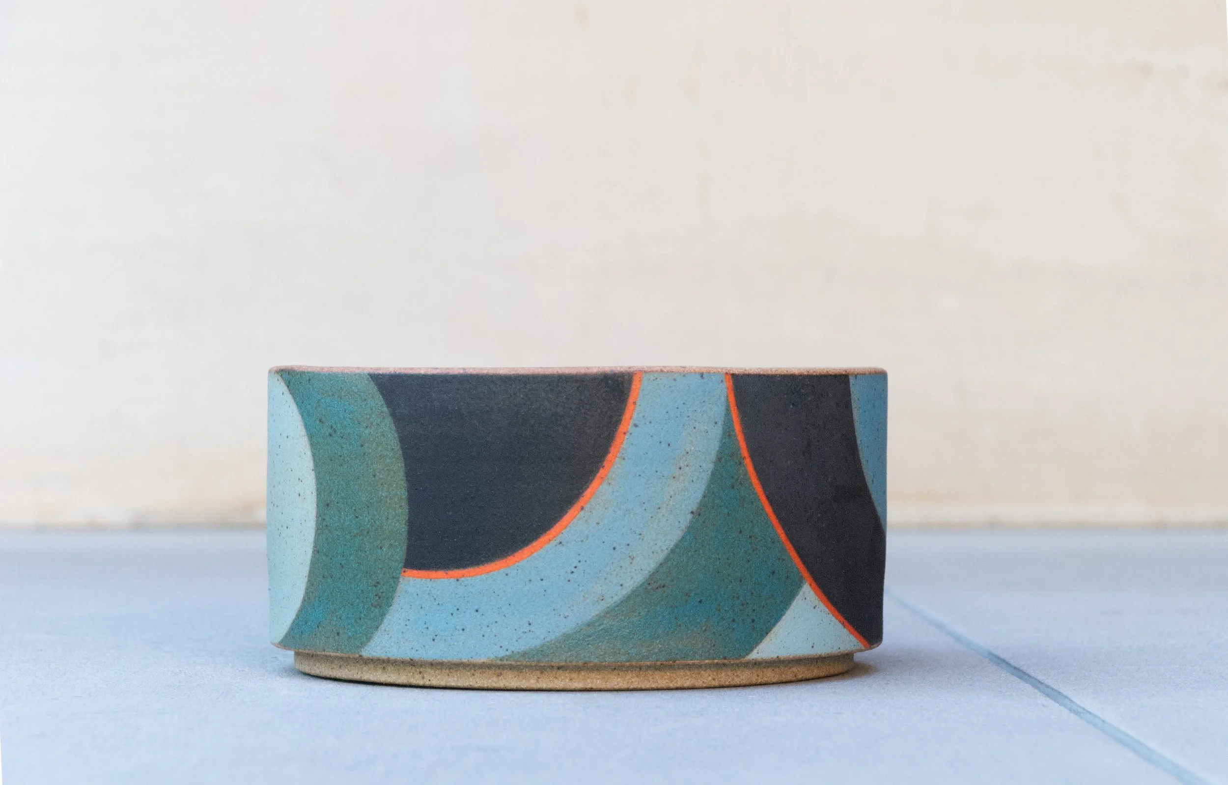 Swell Planter Low B03.jpg