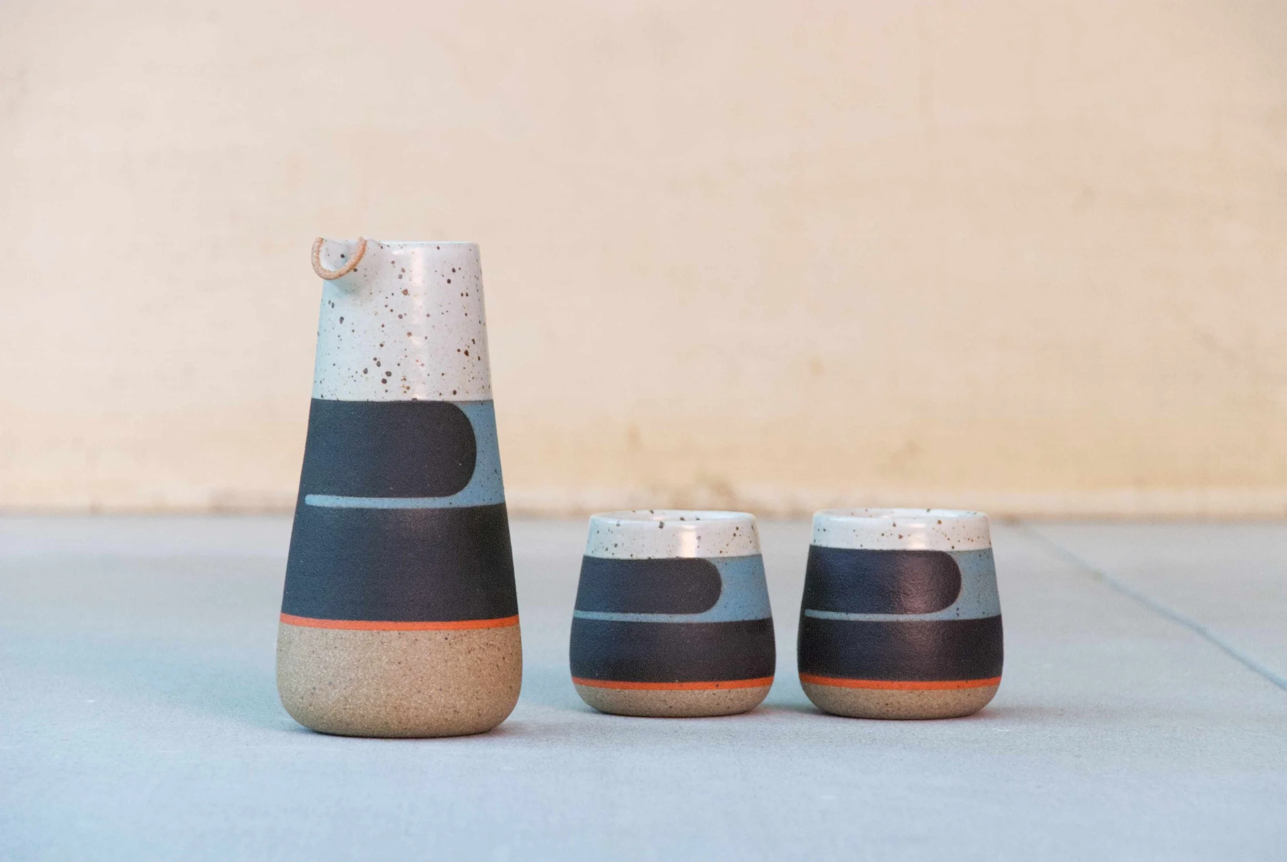 Blue B Decanter Set01.jpg