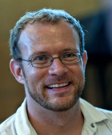 Stefan Keller Präsident Professor für Englischdidaktik und ihre Disziplinen (Sek) Pädagogische Hochschule FHNW Institut für Bildungswissenschaften, Universität Basel Clarastr. 57 CH-4058 Basel T +41 61 690 19 14 stefan.keller@fhnw.ch http://www.fhnw.ch/personen/stefan-keller