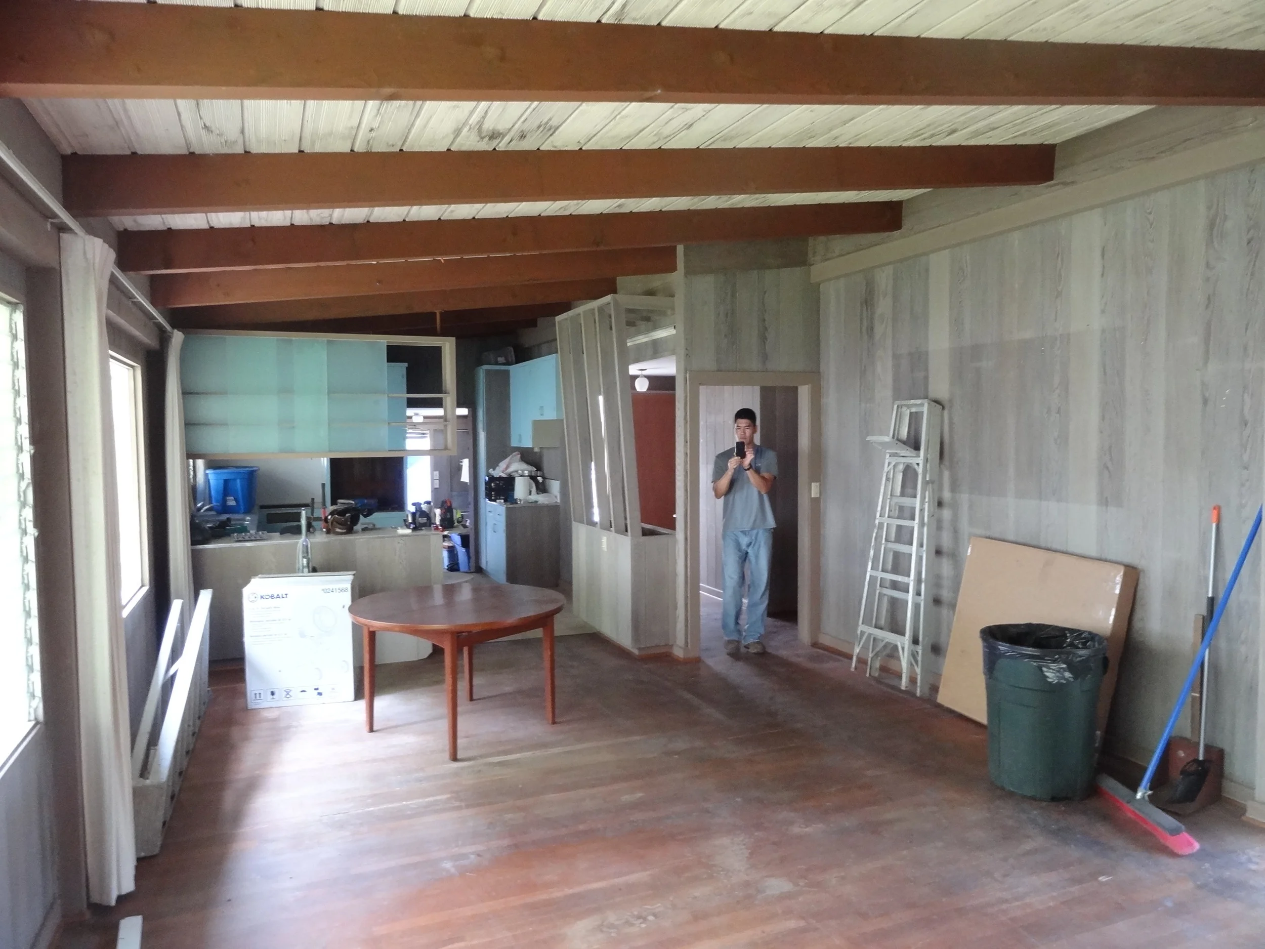 DECONSTRUCTION: Manoa House