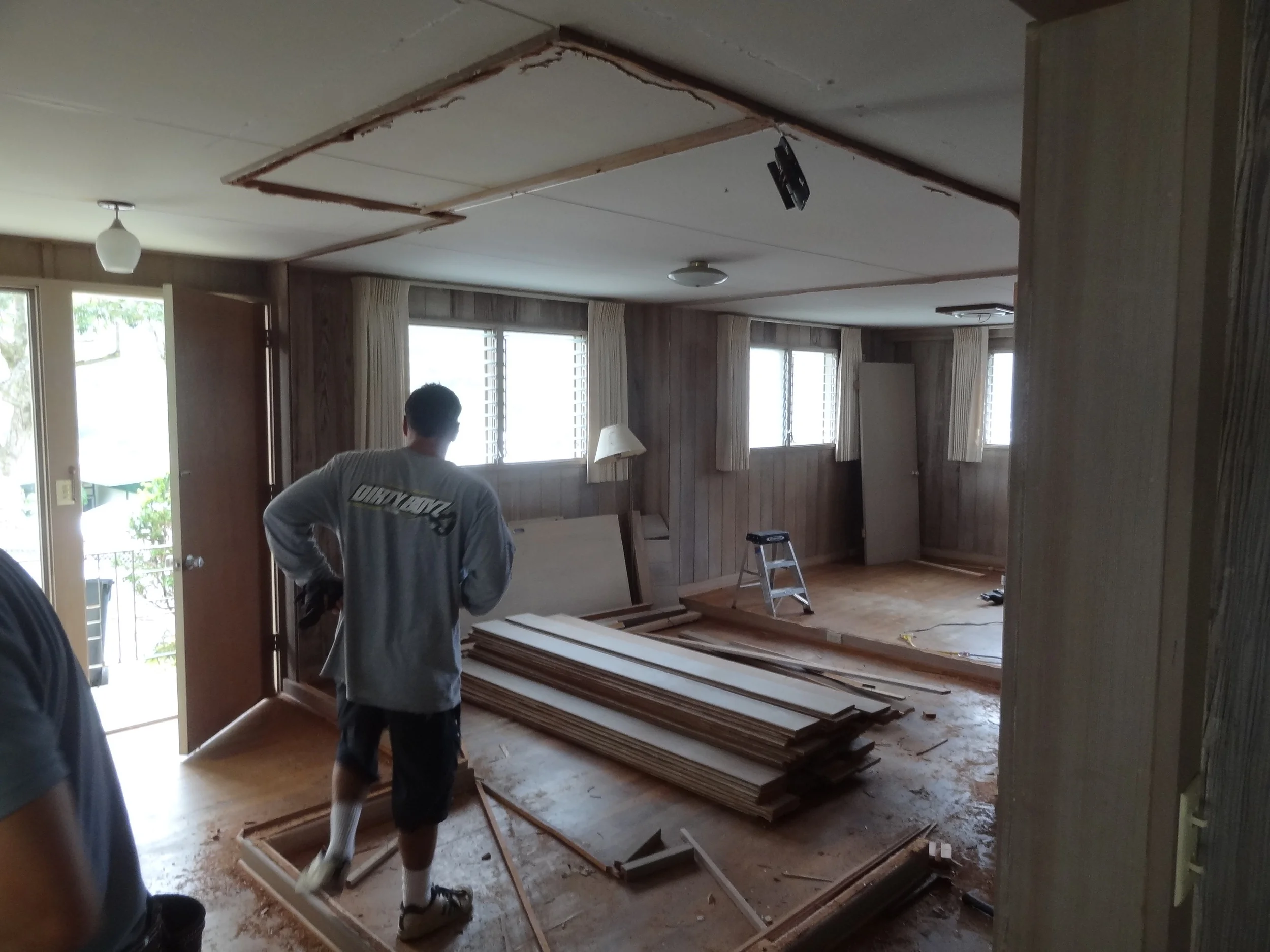 DECONSTRUCTION: Manoa House